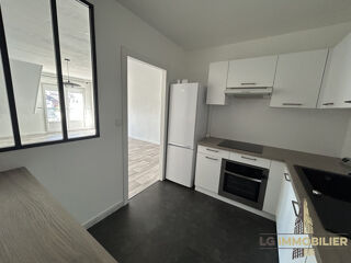  Appartement à louer 3 pièces 74 m²
