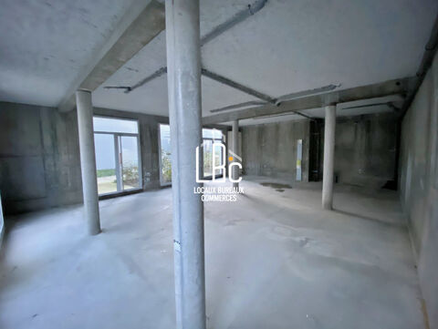   Ile de Nantes CHU - À louer local commercial 116 m² 