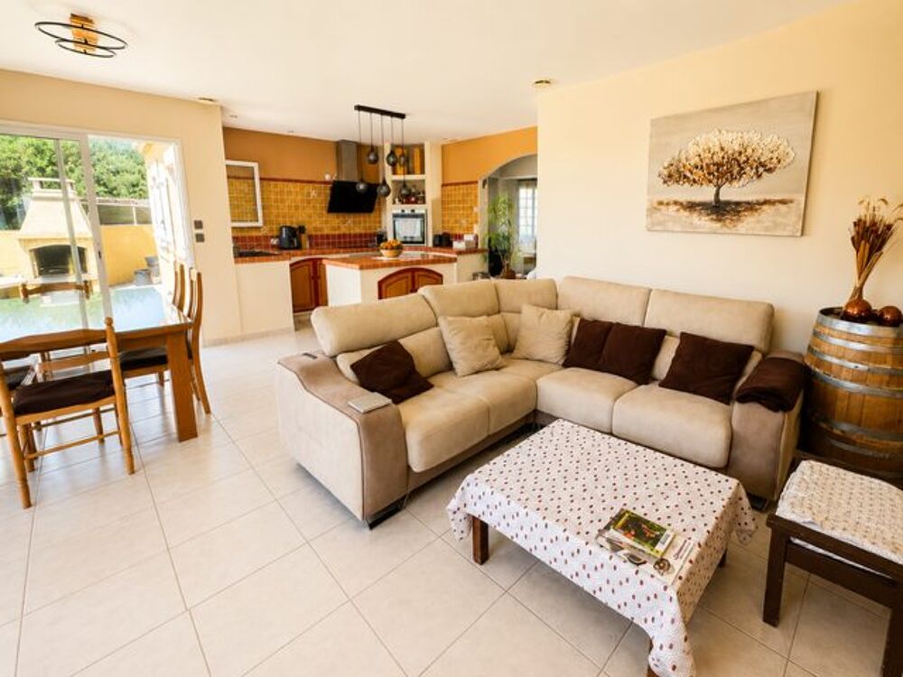 Vente Maison MAGNIFIQUE MAISON 4 FACES INDIVIDUELLE AVEC GARAGE ET PISCINE Loupian