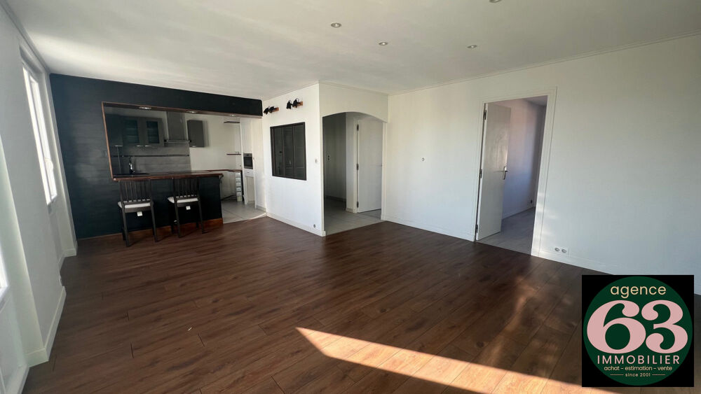 Vente Appartement Beau et Lumineux T3 de 72 m2 en dernier étage, vue Puy de Dôme Clermont-ferrand