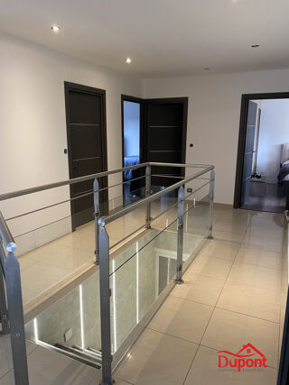  Maison � vendre 6 pi�ces 212 m�