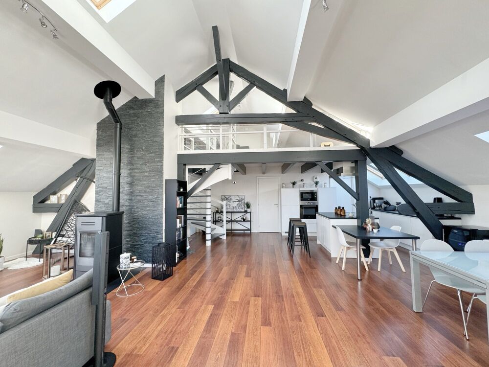 Vente Appartement Superbe loft duplex rénové – 114 m² utiles Cessy