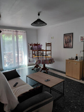 Appartement à louer 4 pièces 100 m²