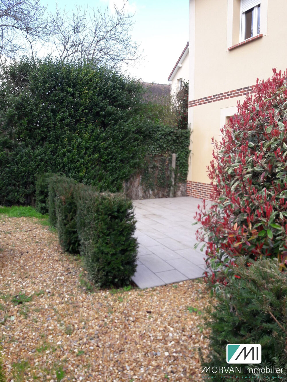 Location Appartement T1 situé au coeur des Essarts-le-Roi - terrase 16 m² Les essarts-le-roi