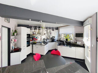  Maison à vendre 9 pièces 230 m²
