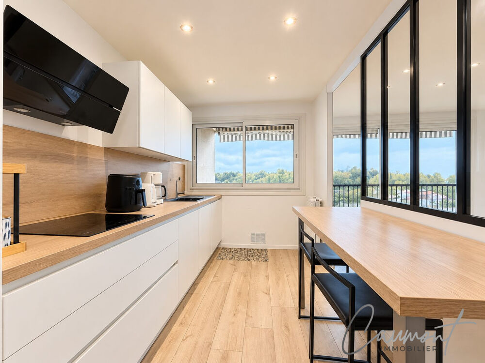 Vente Appartement DOLLEMARD - APPARTEMENT T4 AVEC GARAGE, BALCON ET CAVE Le havre