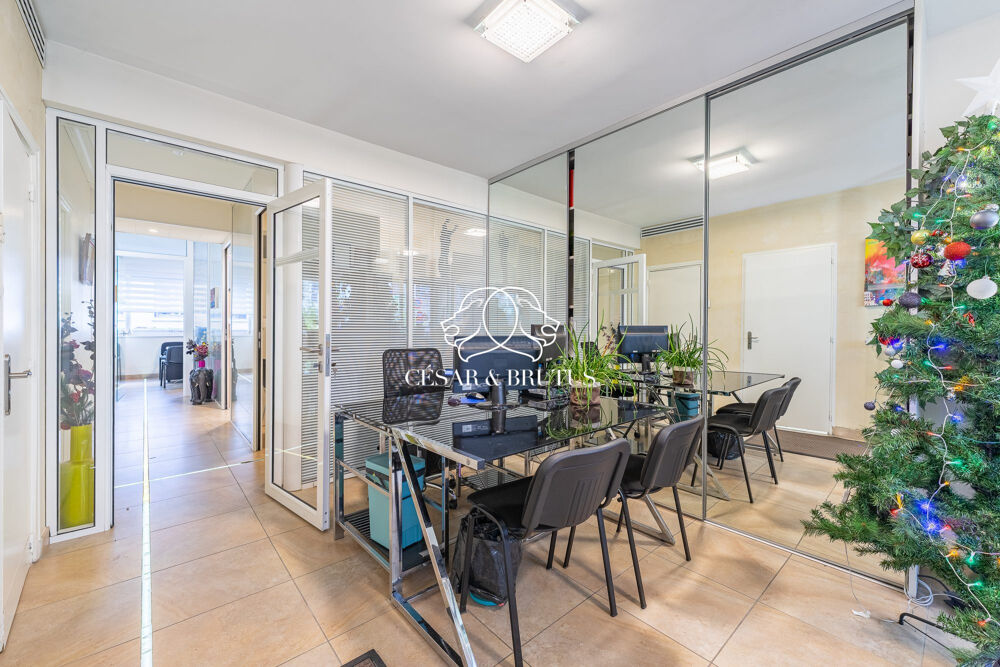   Bureaux de 210m2 - Lyon 6 ! Lyon 6