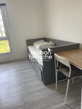  Appartement à louer 1 pièce 18 m²