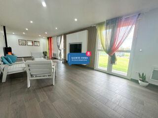  Maison � vendre 5 pi�ces 180 m�