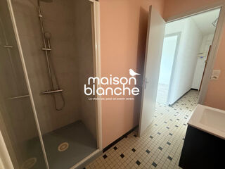  Appartement à louer 2 pièces 45 m²