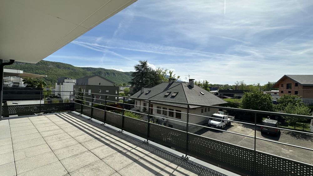 Vente Appartement Attique 3 pièces et grande terrasse ! Annecy