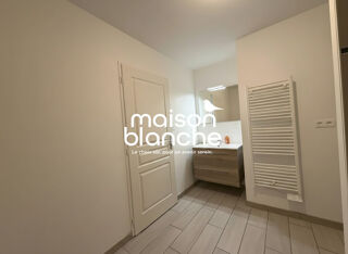  Appartement à louer 2 pièces 35 m²