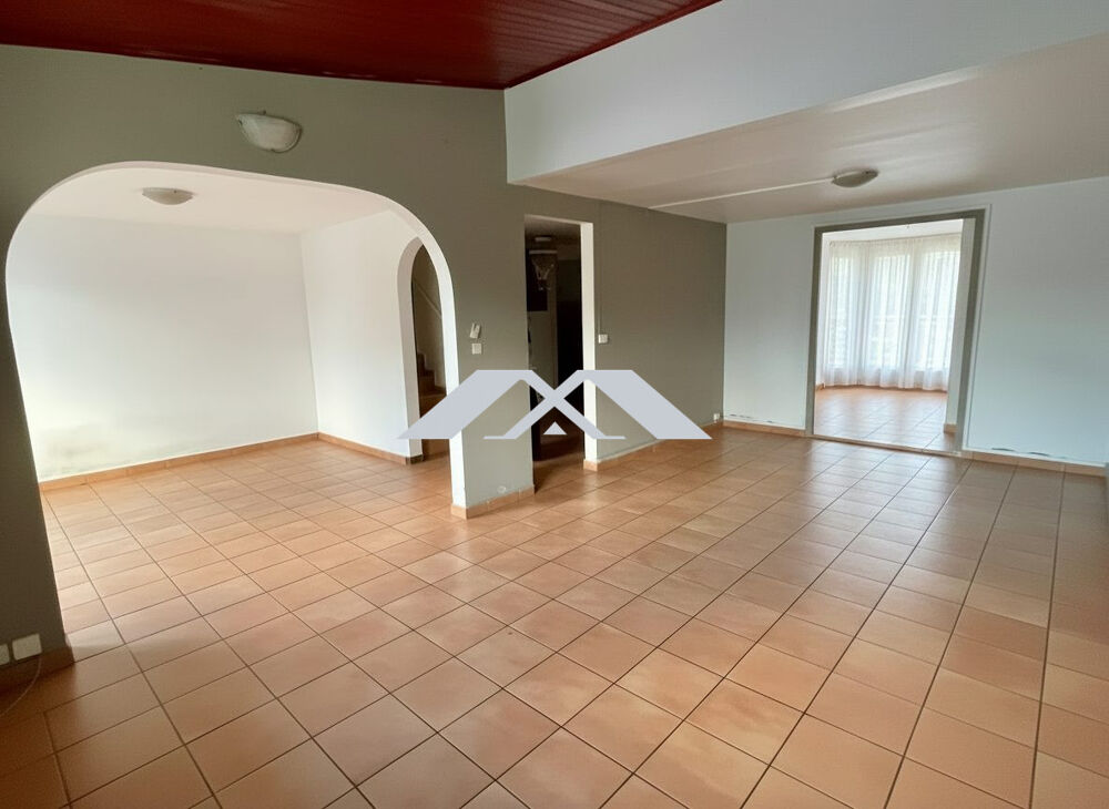 Vente Maison Maison T4 99 m² - Basse Terre Saint-pierre