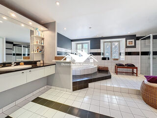  Maison � vendre 8 pi�ces 266 m�