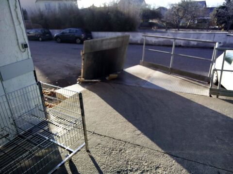   LOCATION PROCHE LIMOGES SUPERMARCHÉ 448m² 