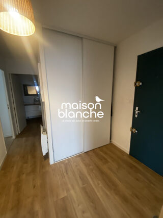  Appartement à louer 2 pièces 50 m²