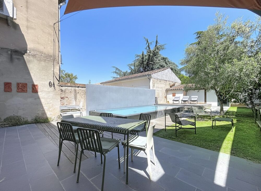 Maison de ville au charme de l'ancien avec piscine
