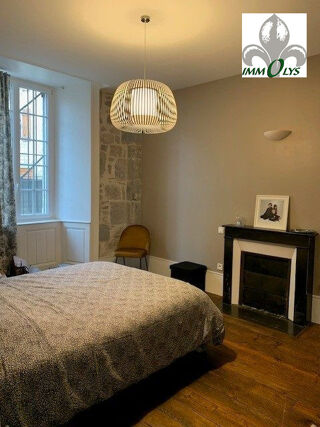  Appartement à louer 5 pièces 127 m²