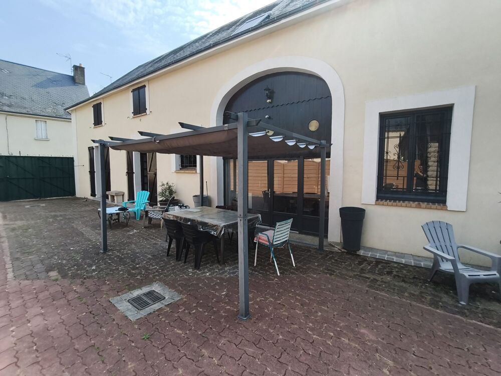 Vente Maison maison auxmultiples possibilitées Marçon