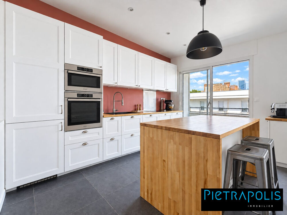 Vente Appartement LYON 3ème. Dernier étage. Appartement rénové. 38,5 m² de pi Lyon 3