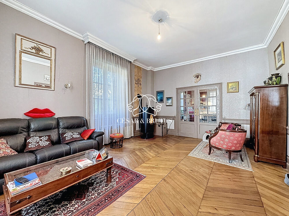 MAISON BOURGEOISE -274 m2- JARDIN
