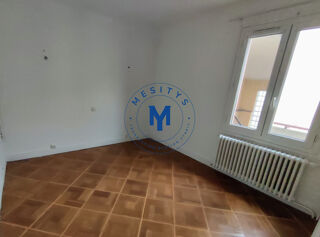  Immeuble � vendre 240 m�