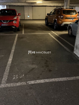  Parking / Garage à louer 1 m²