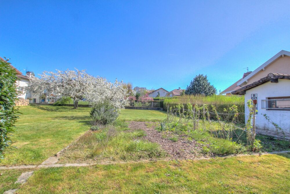 Vente Terrain Terrain à bâtir - 706 m² Saint-genis-pouilly