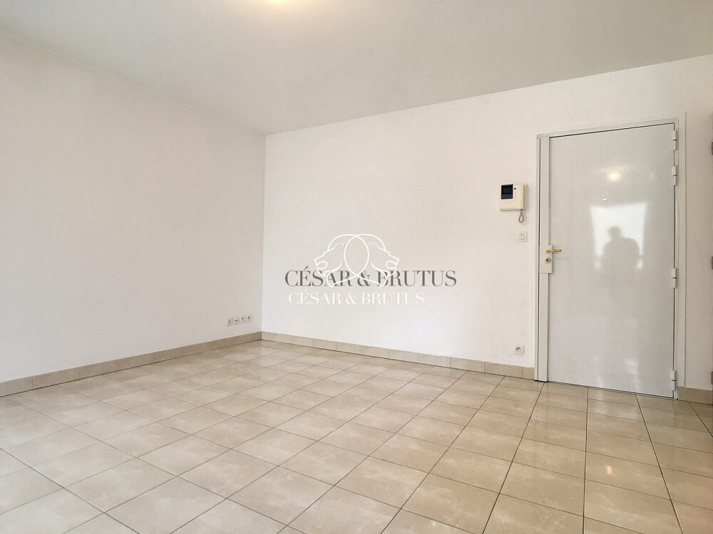 Vente Appartement Appartement T2 Récent de 44m2 avec Balcon, cave et garage – L Lyon 8
