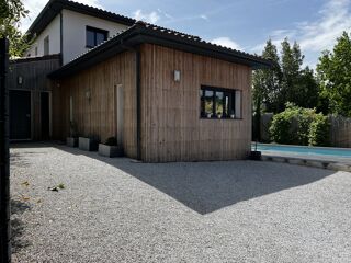  Maison à louer 6 pièces 183 m²