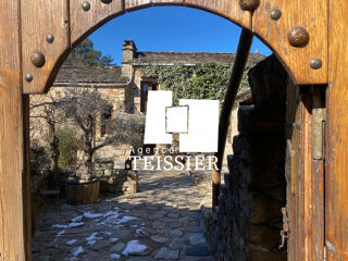  Maison � vendre 15 + pi�ces 270 m�