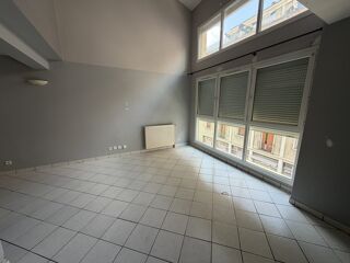  Appartement à louer 3 pièces 70 m²
