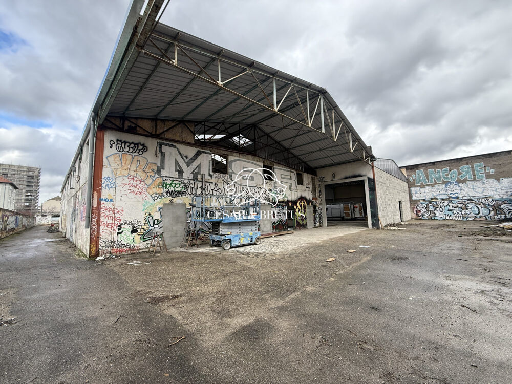   BÂTIMENT À VENDRE Décines-charpieu
