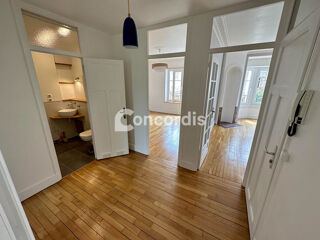  Appartement à louer 3 pièces 67 m²