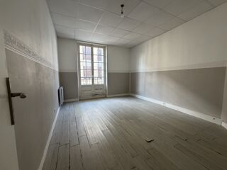  Appartement à louer 4 pièces 95 m²