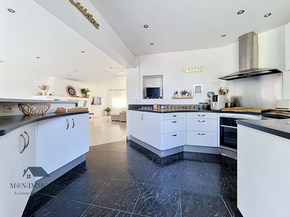 MAISON INDIVUELLE RENOVEE - 205m2 - 4CH - GARAGE - JARDIN - POMP