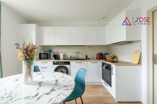  Immeuble à vendre 160 m² Saint-denis-de-pile