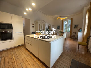  Maison � vendre 8 pi�ces 228 m�