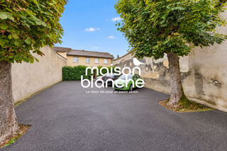 Vente Immeuble Ensemble immobilier de rapport – 5 logements – Neuville-de-P Neuville-de-poitou