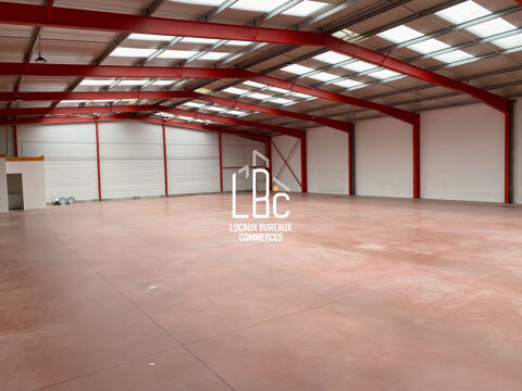   Châteaubriant - À louer local commercial 709 m² 