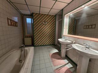  Immeuble à vendre 211 m²
