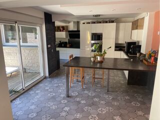  Maison à vendre 7 pièces 240 m²