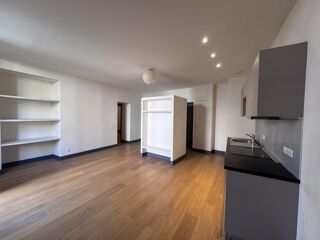  Appartement à louer 3 pièces 63 m²