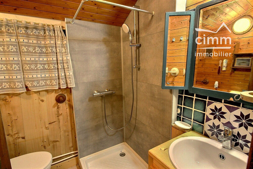 A VENDRE-RIVIERE ENVERSE (74440) CHALET ATYPIQUE  VÉRITABLE