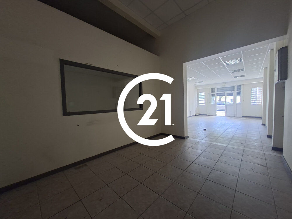   A LOUER - FORT DE FRANCE - LOCAL COMMERCIAL OU PROFESSIONNEL DE 