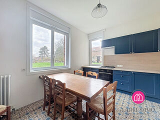  Maison  vendre 5 pices 202 m