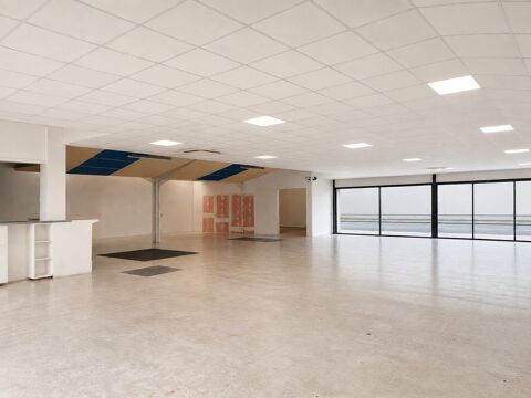   LOCAL COMMERCIAL - Zone de Parc Lann - VANNES OUEST - VISIBILIT 