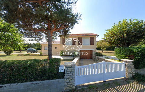   QUEAUX : ensemble immobilier sur un vaste terrain de 2972 m2 Maison - 7 pice(s) - 164 m