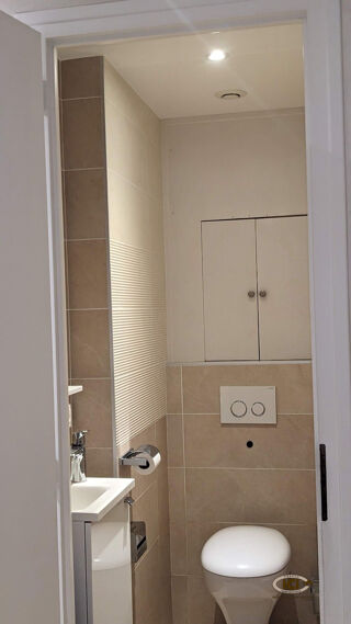  Appartement à louer 5 pièces 120 m²