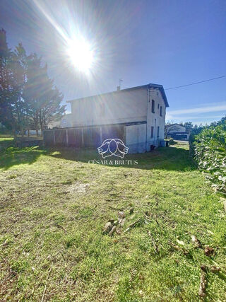  Maison  vendre 9 pices 190 m